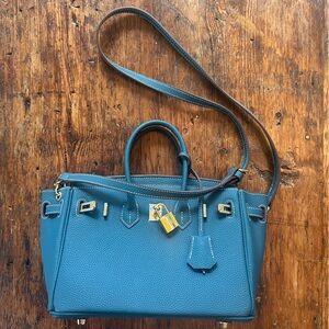 Chic Teal Crossbody Bag